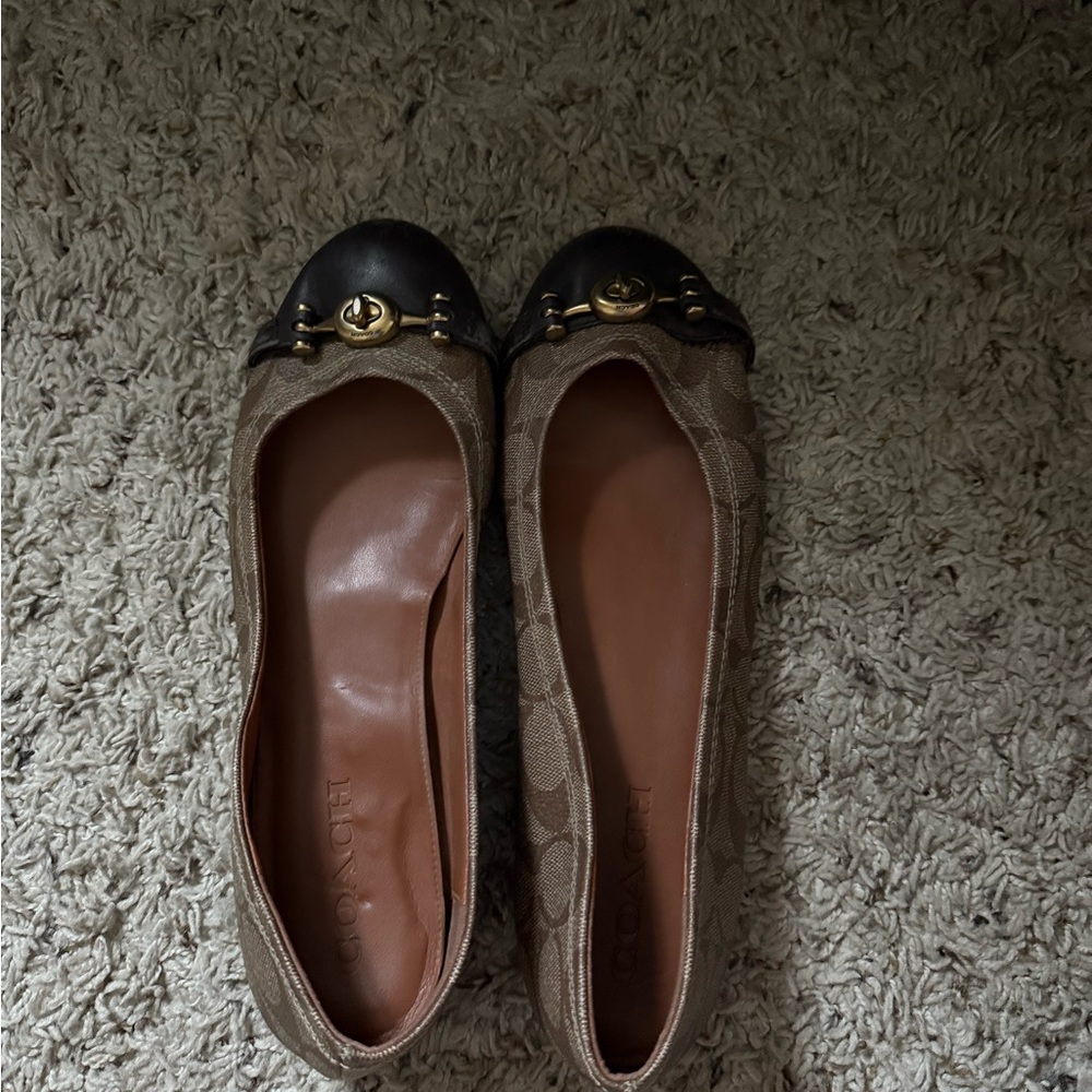 Coach Women's Black and Tan Loafers